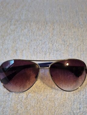 Aviator Sunglasses with Purple Gradient Lenses